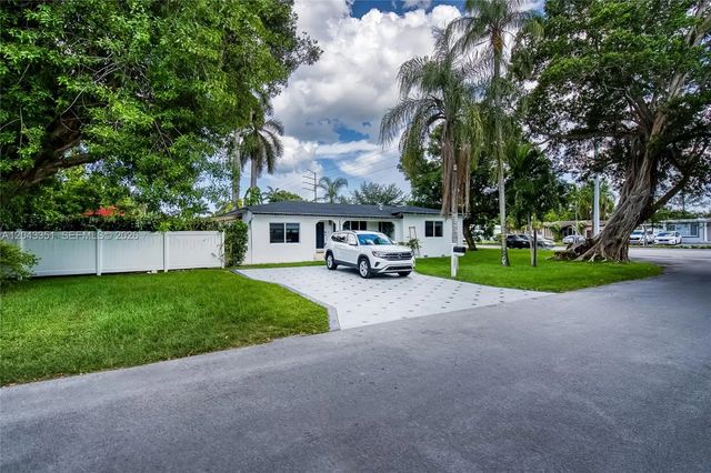 13501 Ne Miami Court, Miami