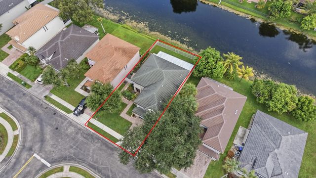 3 of 48 - 9807 Nw 20th Street, Pembroke Pines, FL