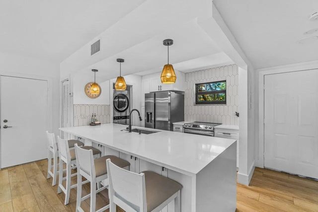 4 of 56 - 13334 Polo Club Road #206, Wellington, FL