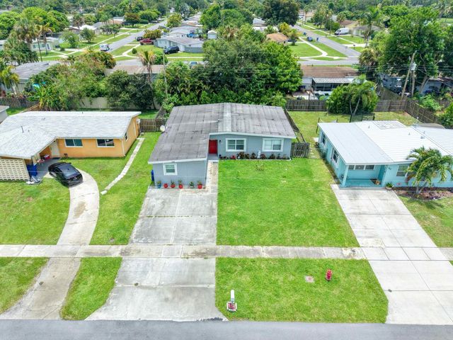 3 of 36 - 754 Hibiscus Drive, Royal Palm Beach, FL