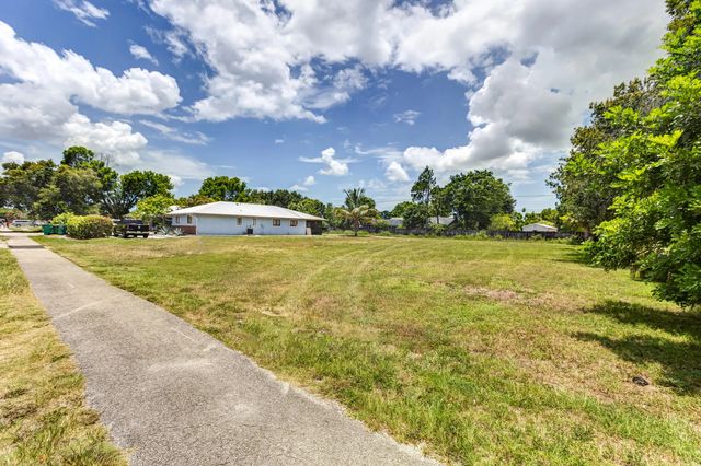 2 of 6 - 2171 Sunshine Boulevard, Naples, FL