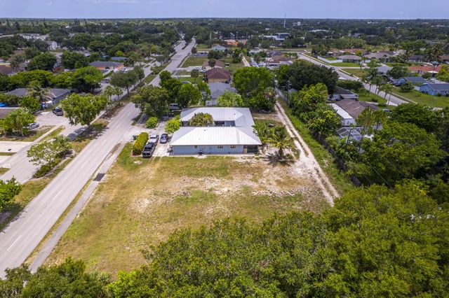4 of 6 - 2171 Sunshine Boulevard, Naples, FL