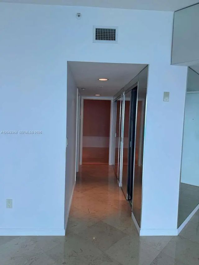 4 of 37 - 5025 Collins Avenue #1602, Miami Beach, FL