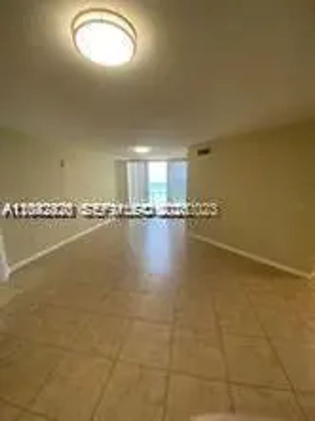 4 of 8 - 16699 Collins Avenue #1706, Sunny Isles Beach, FL