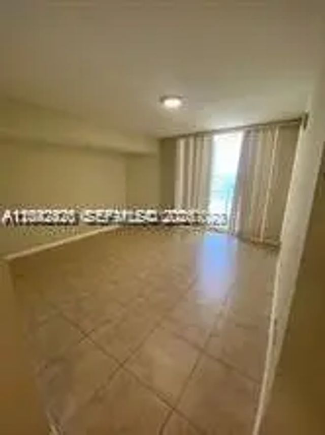 5 of 8 - 16699 Collins Avenue #1706, Sunny Isles Beach, FL
