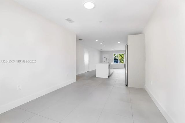3 of 17 - 2505 Ne 193rd Street #4108, Miami, FL