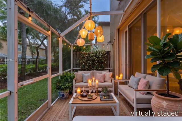 3 of 38 - 1552 Barcelona Way #6-19, Weston, FL