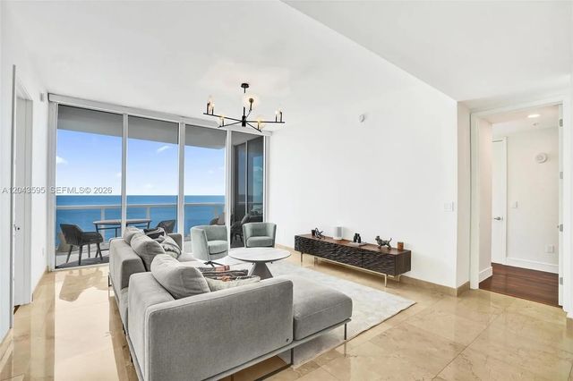 4 of 40 - 18101 Collins Avenue #1607, Sunny Isles Beach, FL