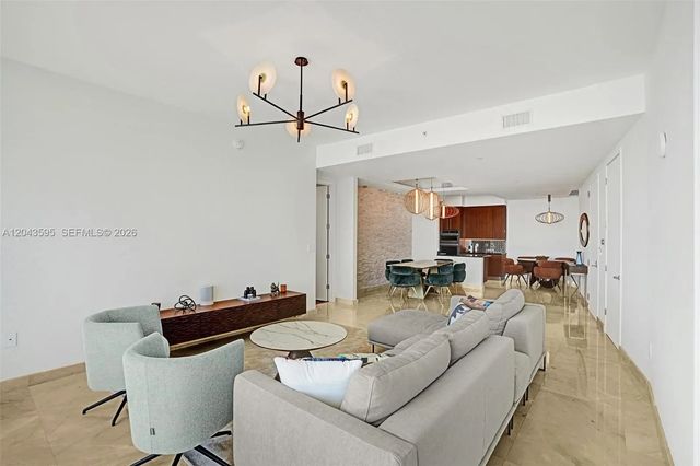 5 of 40 - 18101 Collins Avenue #1607, Sunny Isles Beach, FL