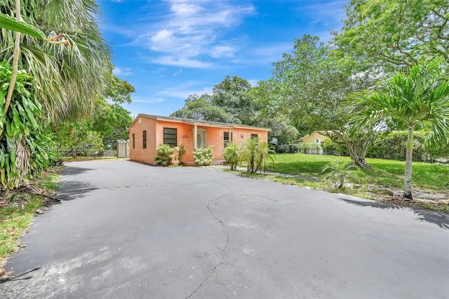 16221 Nw 18th Court, Miami Gardens