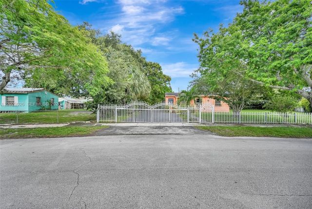 2 of 34 - 16221 Nw 18th Court, Miami Gardens, FL