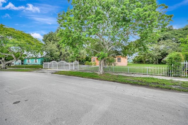 3 of 34 - 16221 Nw 18th Court, Miami Gardens, FL