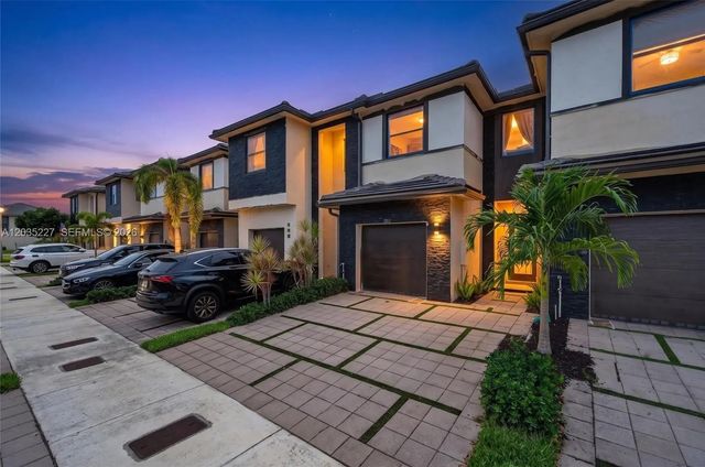 3 of 98 - 15841 Nw 91st Court, Miami Lakes, FL