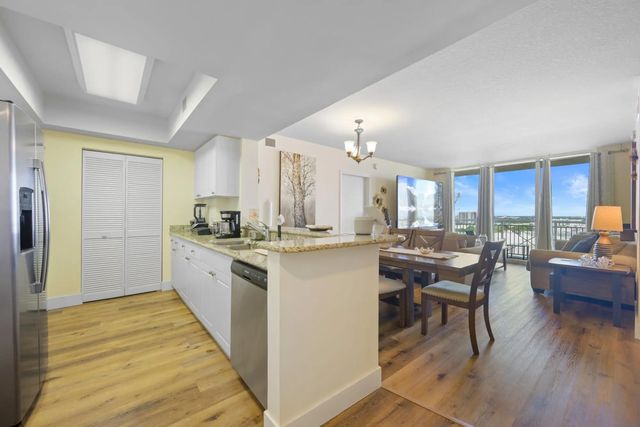19501 W Country Club Drive #1412, Aventura