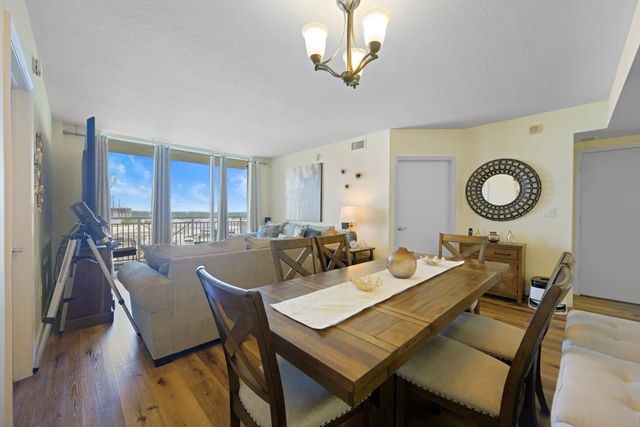 4 of 32 - 19501 W Country Club Drive #1412, Aventura, FL