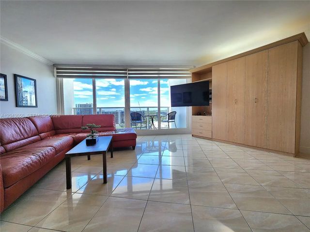 4 of 29 - 3505 S Ocean Drive #1103, Hollywood, FL