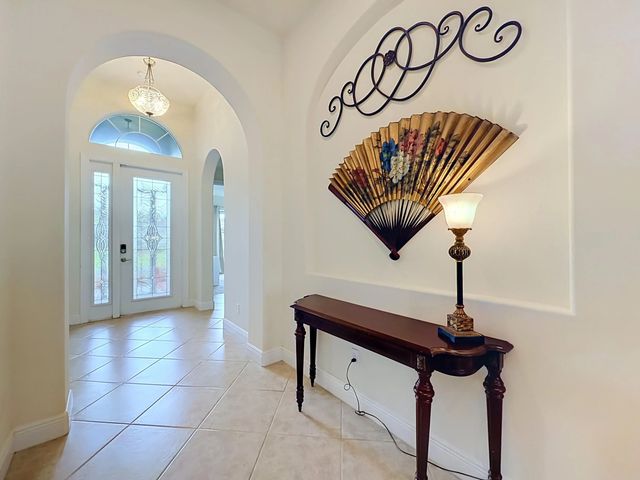2 of 23 - 728 Fortunella Circle Sw, Vero Beach, FL