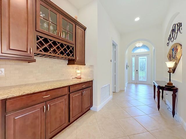 3 of 23 - 728 Fortunella Circle Sw, Vero Beach, FL