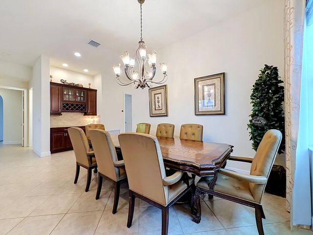 5 of 23 - 728 Fortunella Circle Sw, Vero Beach, FL