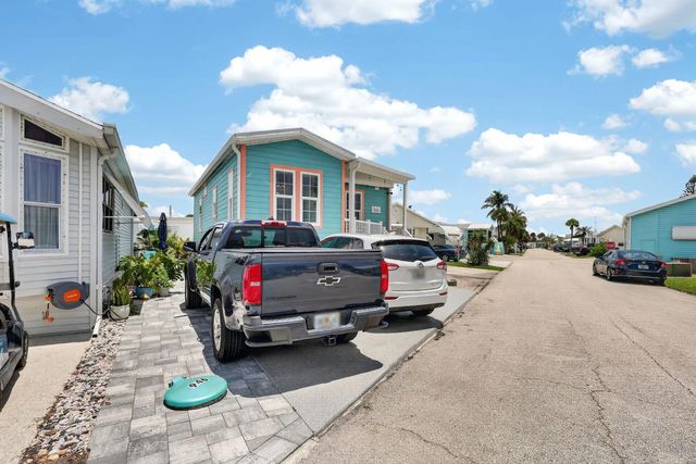 2 of 45 - 946 Nettles Boulevard, Jensen Beach, FL