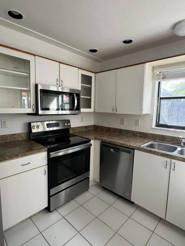 3 of 27 - 429 N Cypress Drive #c, Tequesta, FL