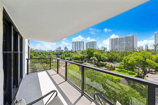 2 of 25 - 18181 Ne 31st Court #506, Aventura, FL