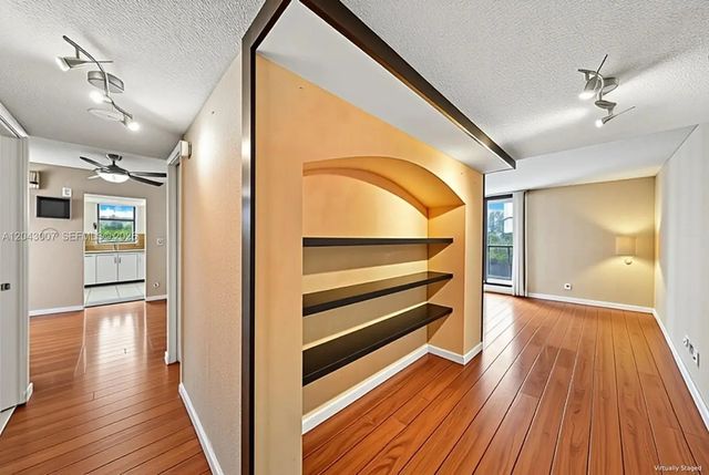 4 of 25 - 18181 Ne 31st Court #506, Aventura, FL