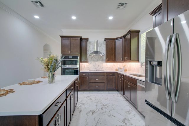 4 of 37 - 1805 Bridgepointe Circle #1, Vero Beach, FL