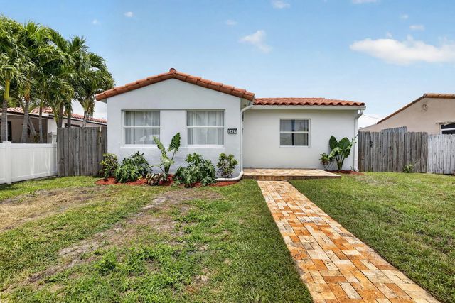 4 of 38 - 2427 Harding Street, Hollywood, FL