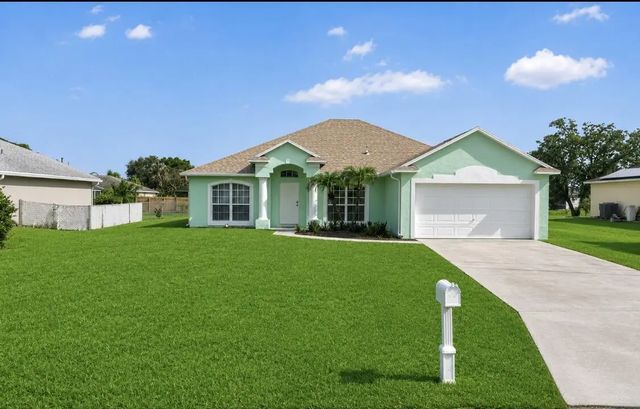 522 Sw Mccomb Avenue, Port St. Lucie