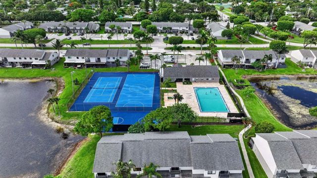 5 of 7 - 4803 Pier Drive, Greenacres, FL