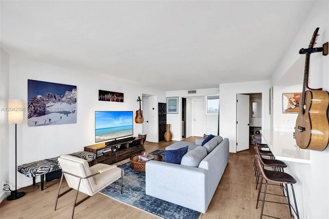 4 of 39 - 2000 Towerside Terrace #ts8, Miami, FL