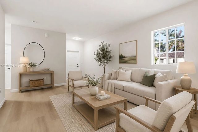3 of 19 - 2728 Ne 3rd Court #201, Homestead, FL