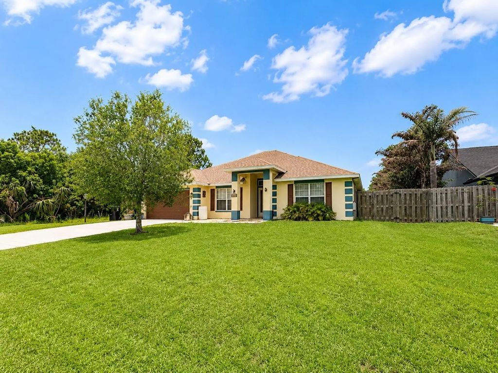 1612 Sw Rutland Street, Port St. Lucie