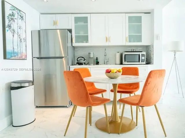2 of 12 - 1100 West Avenue #510, Miami Beach, FL