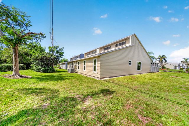 3 of 22 - 2738 Se Tropical East Circle, Port St. Lucie, FL