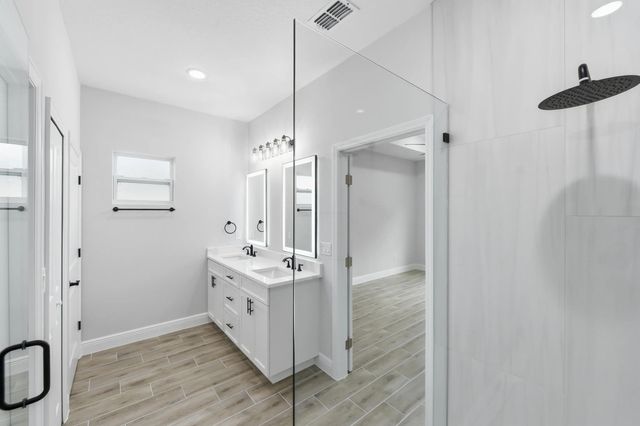 3 of 31 - 7825 96th Avenue, Vero Beach, FL