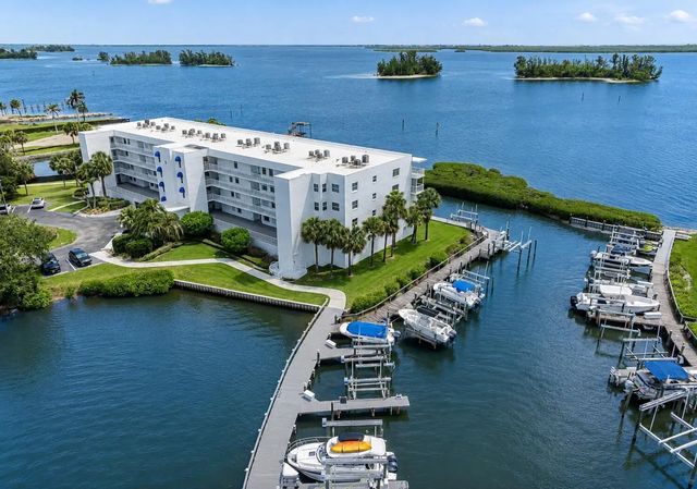 2 of 53 - 6005 River Run Drive, Sebastian, FL