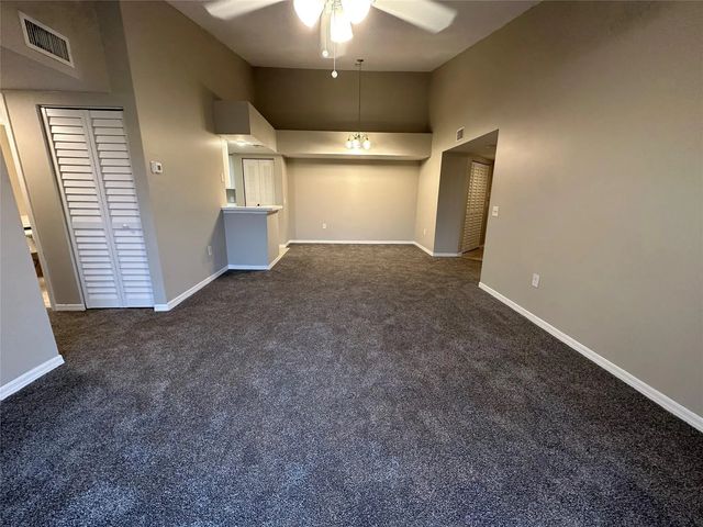 3 of 33 - 4199 N Haverhill Road #113, West Palm Beach, FL