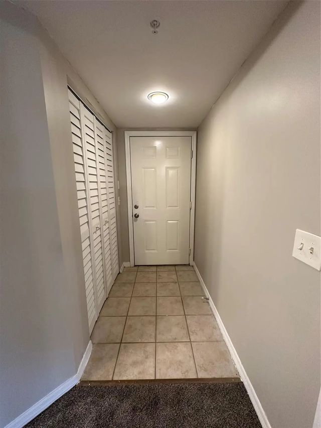 4 of 33 - 4199 N Haverhill Road #113, West Palm Beach, FL