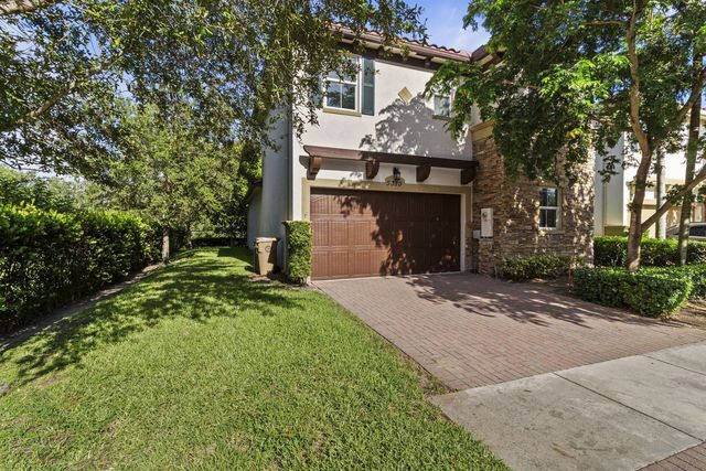 3 of 70 - 5319 Falcon Trail, Davie, FL