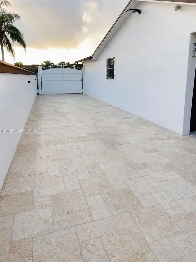 3 of 35 - 26764 Sw 122nd Place, Homestead, FL
