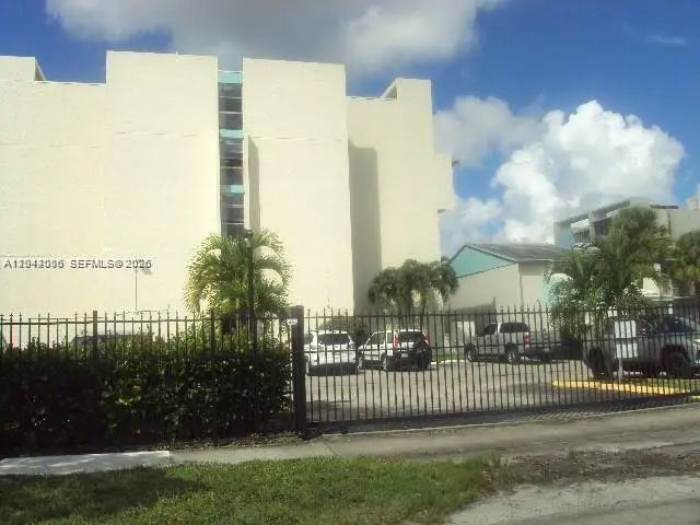 3 of 4 - 2017 Nw 46th Avenue #a406, Lauderhill, FL