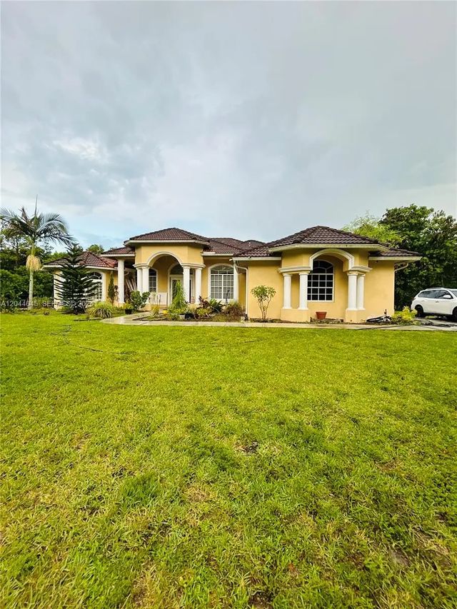 13754 N 48th Court N, West Palm Beach