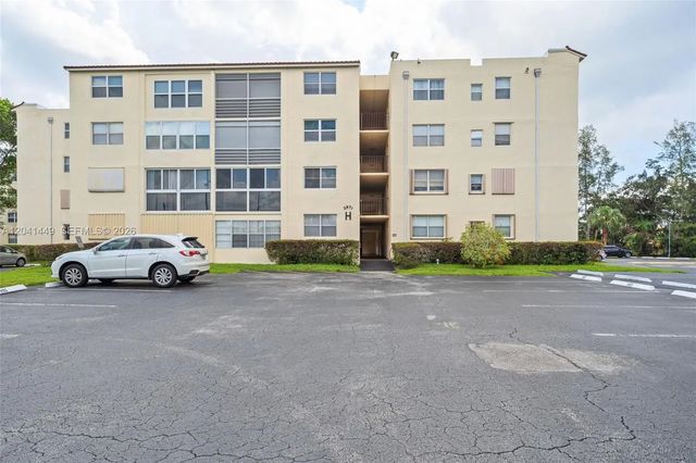 2871 Somerset Drive #102, Lauderdale Lakes