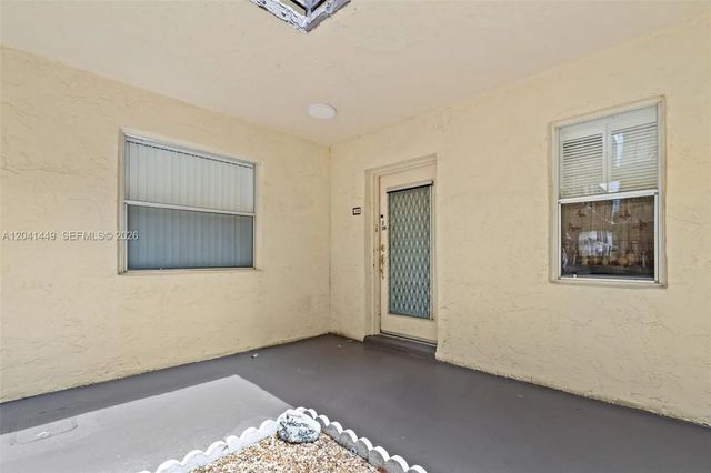 3 of 24 - 2871 Somerset Drive #102, Lauderdale Lakes, FL