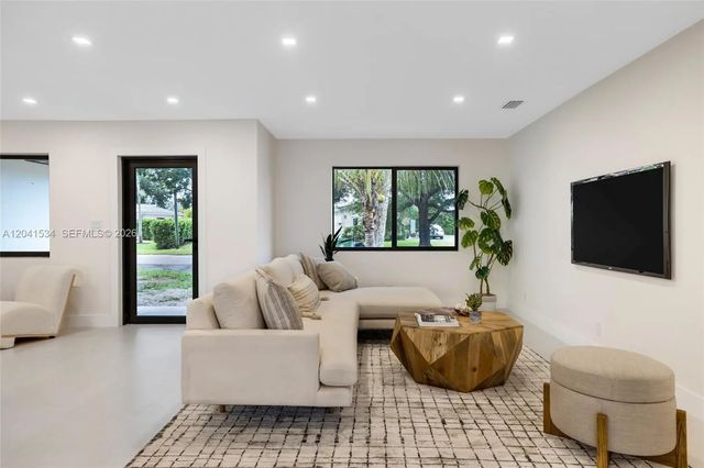 2 of 54 - 5718 Ne 15th Avenue, Fort Lauderdale, FL