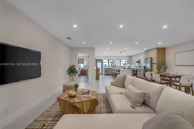 4 of 54 - 5718 Ne 15th Avenue, Fort Lauderdale, FL