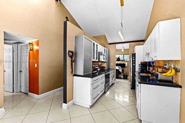 4 of 26 - 1709 Nw 72nd Avenue #66, Plantation, FL