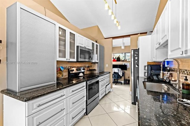 5 of 26 - 1709 Nw 72nd Avenue #66, Plantation, FL